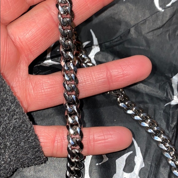 Mini Cuban Chain - Picture 3 of 3